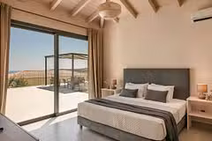 Villa Sciron Bedroom
