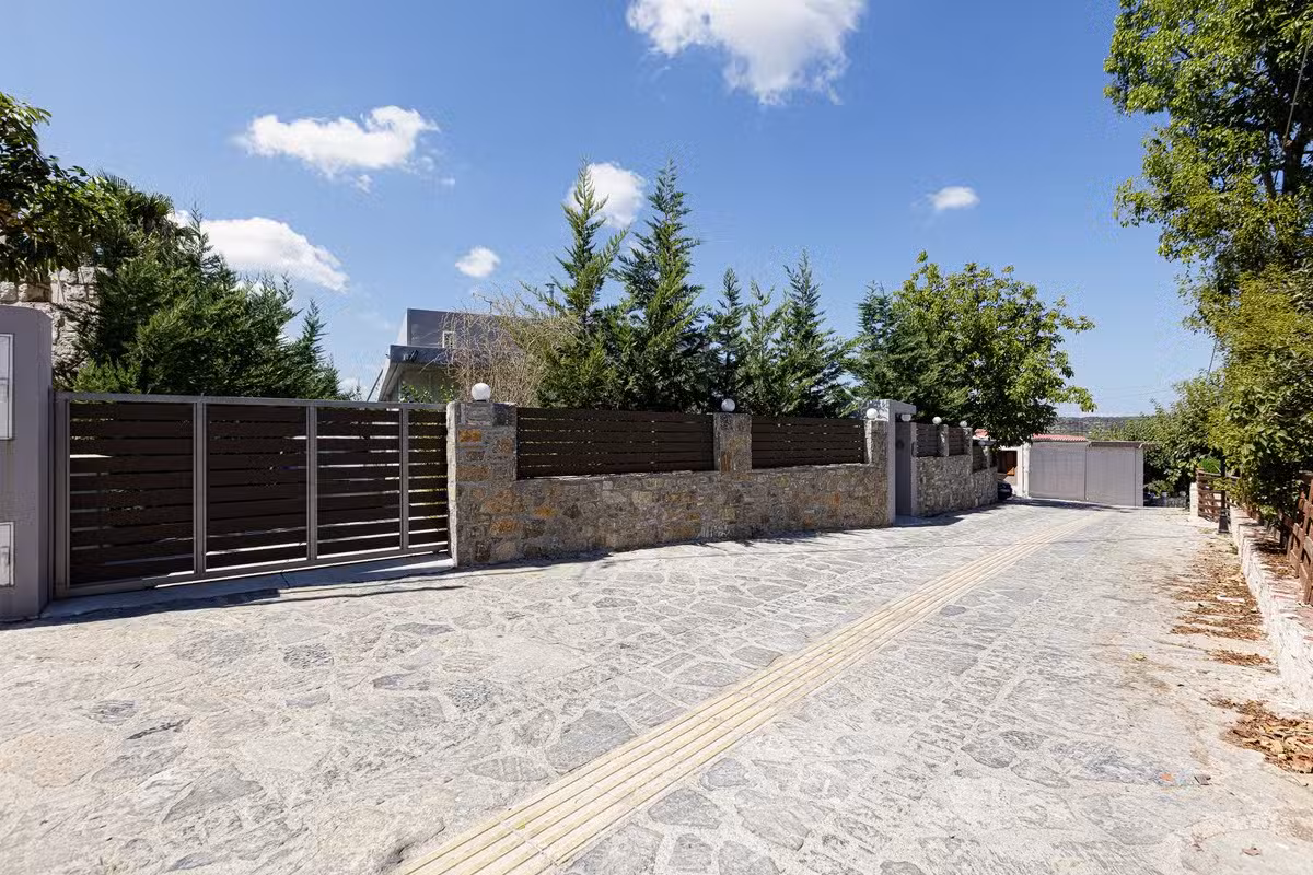 Villa Arhontia