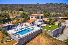 Villa Eagles
