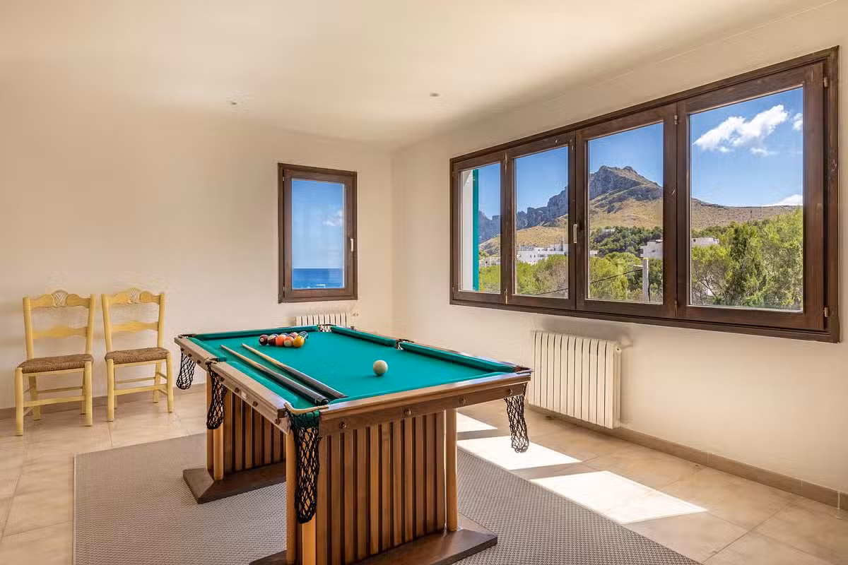 Villa Cala Pool Table