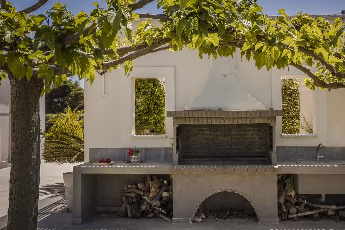 Ai Helis Beach House BBQ