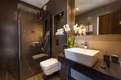 Villa Monte shower room