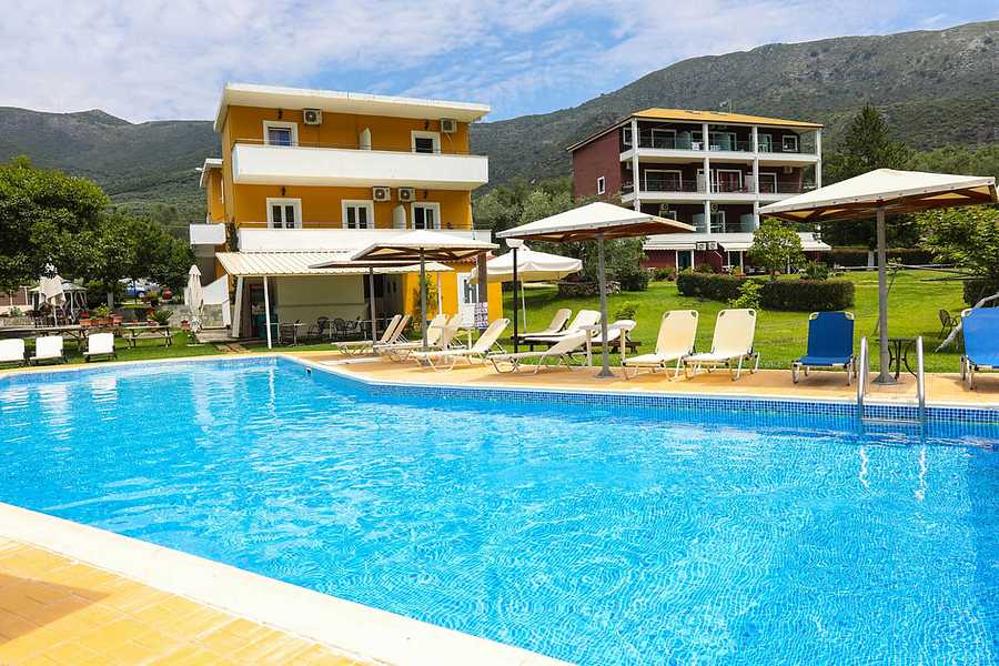 Aristidis Garden 2, Greece