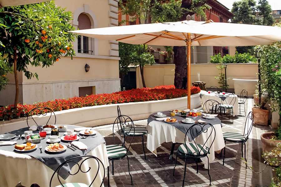 Hotel Degli Aranci, Italy