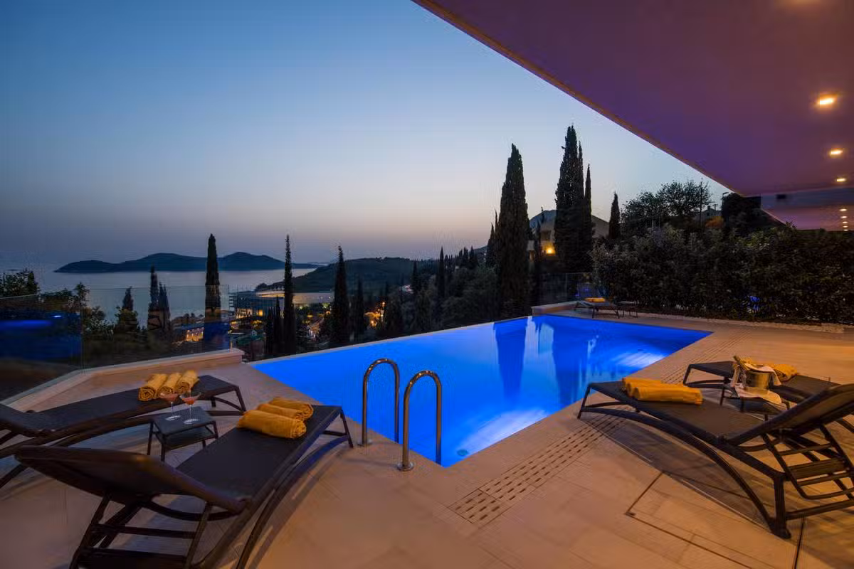 Villa Helia Pool