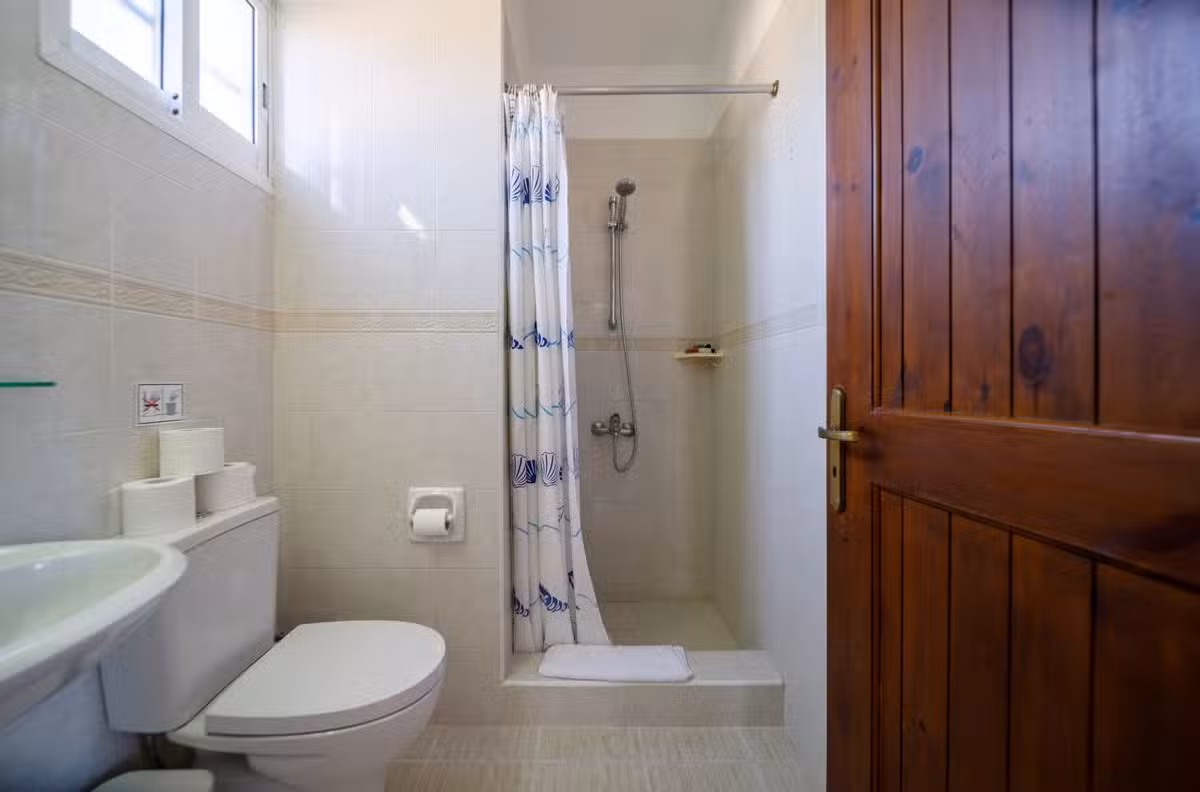 Villa Thalia shower room