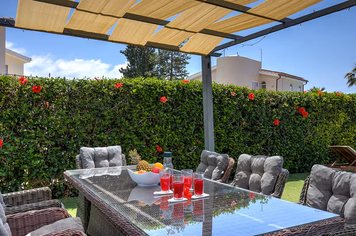 Villa Oasis Blue