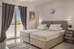 Ai Helis Summer House
