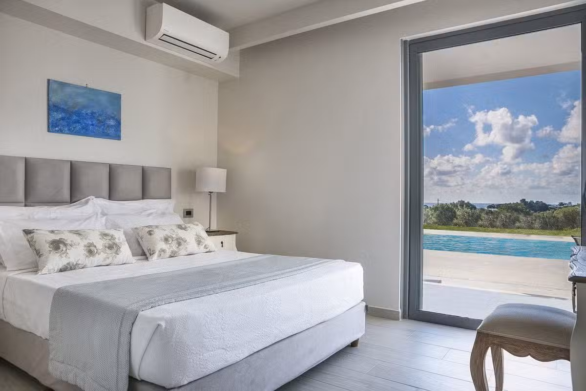 Villa Juliet Bedroom