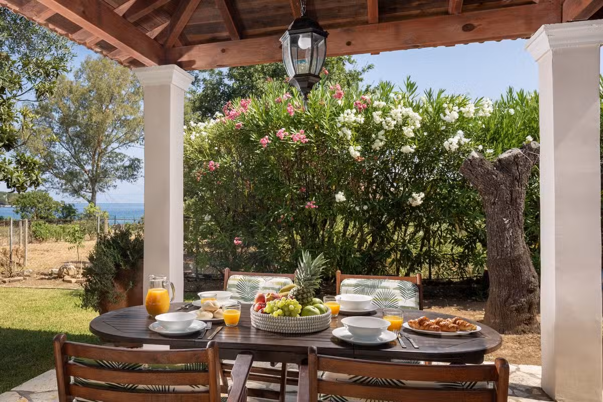 Villa Votana Outdoor Dining