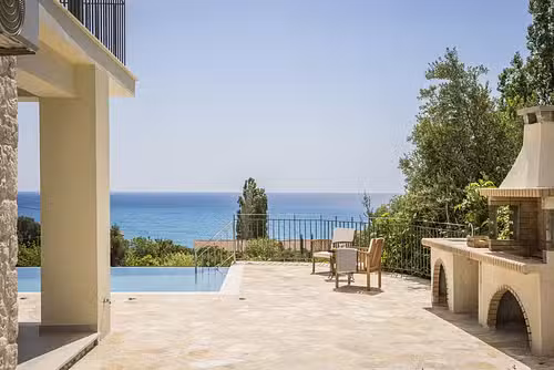Villa Lithos