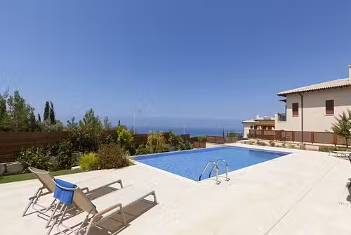 Villa Metis pol area