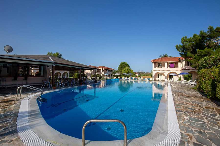 Kamari Apartments, Greece