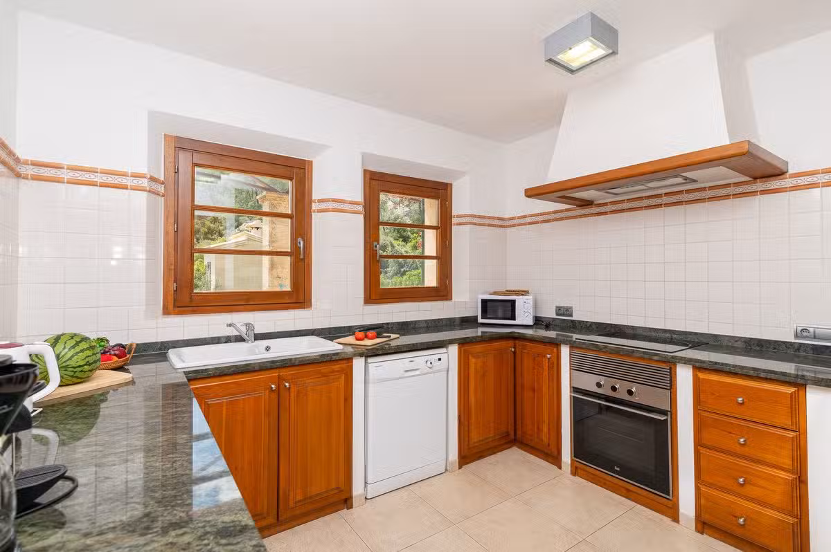 Vall den Marc Kitchen