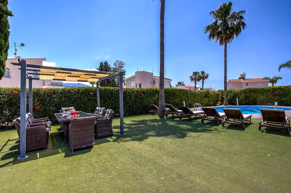 Villa Oasis Blue