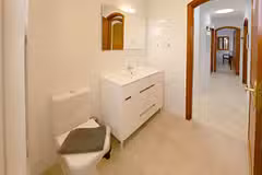 Villa Andorra bathroom