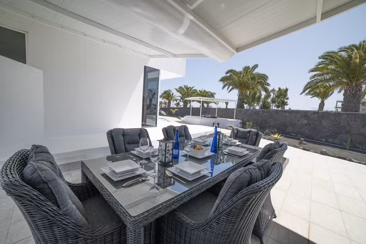 Villa Valhalla Outdoor Dining