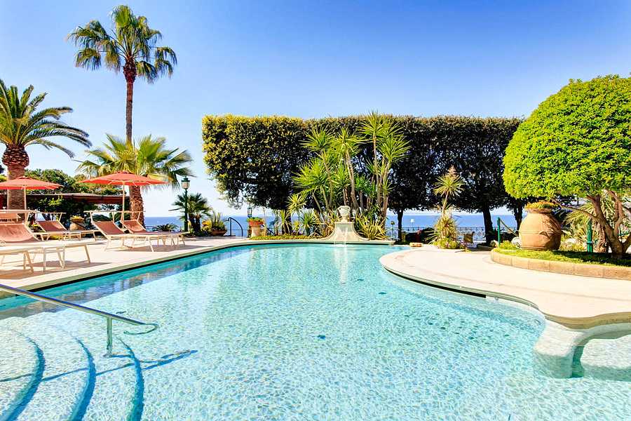 Grand Hotel Ambasciatori, Italy