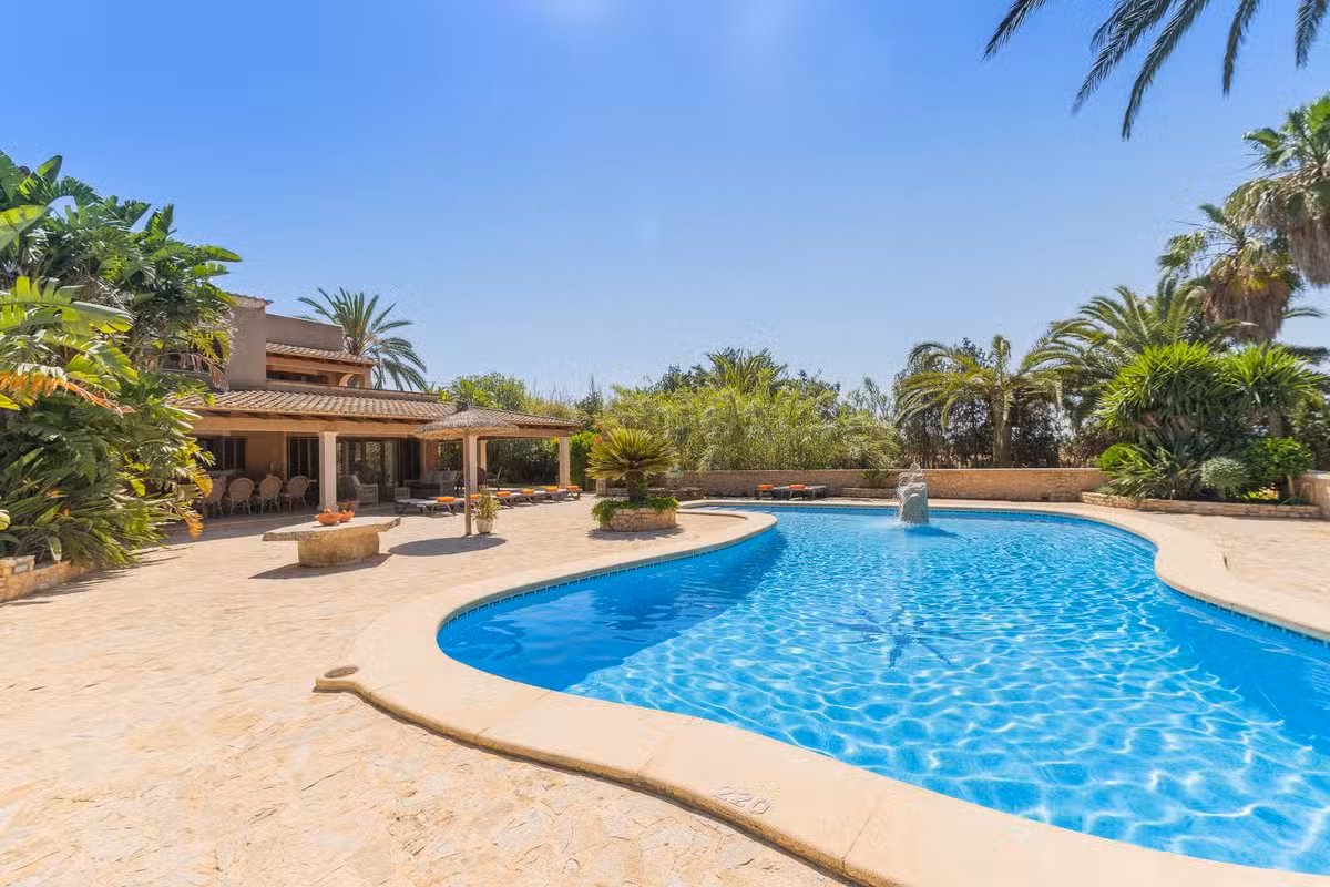 Villa es Jardí pool