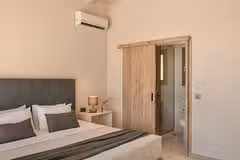 Villa Sciron Bedroom