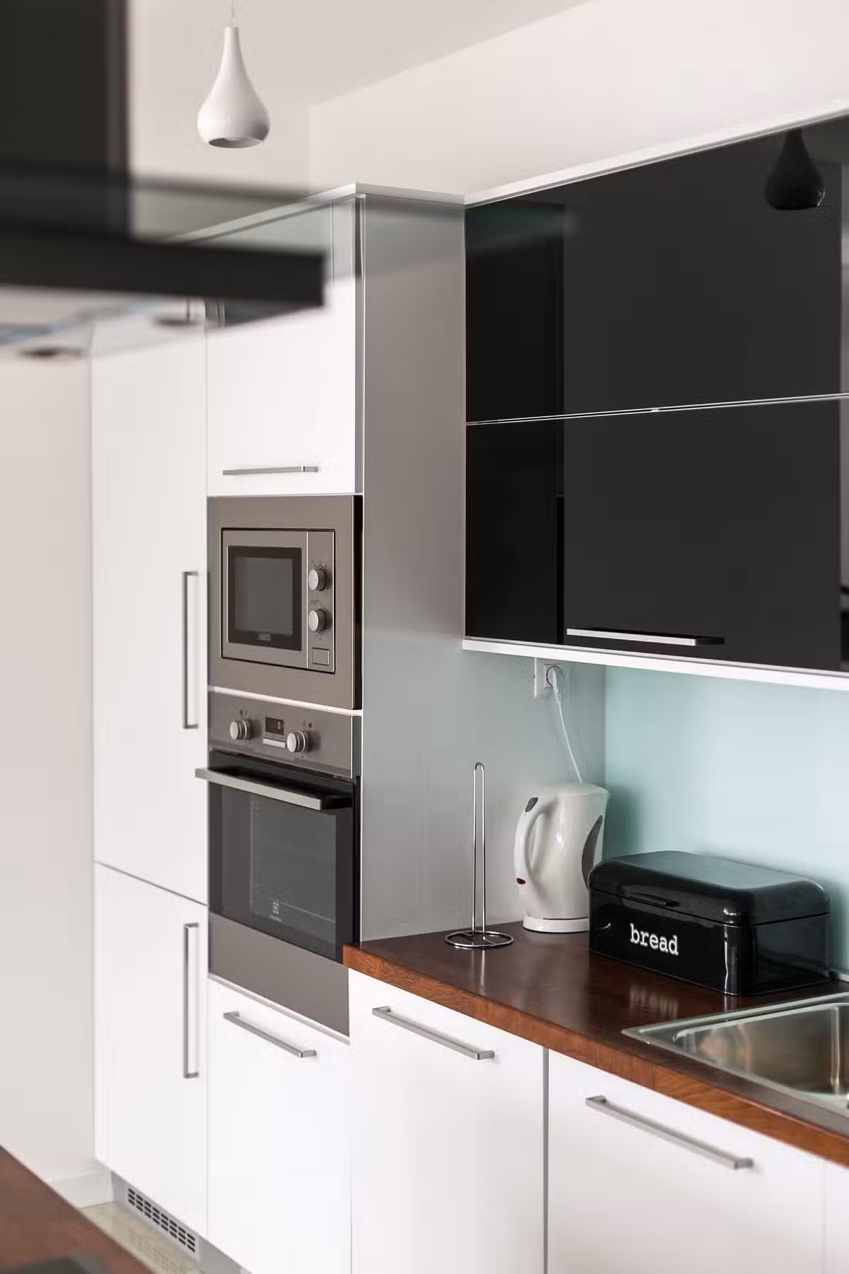 Villa Art kitchen