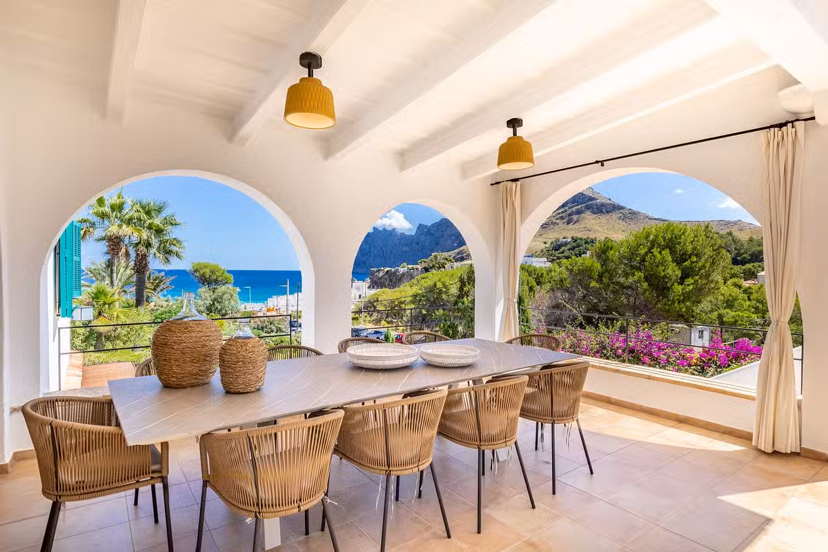 Villa Cala Outdoor Dining
