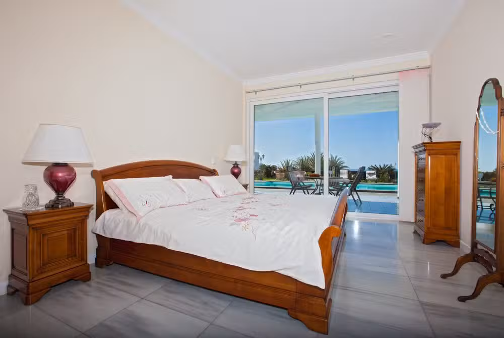 Casa Del Gray bedroom