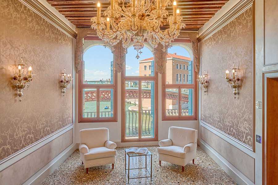 Hotel Santa Chiara, Italy