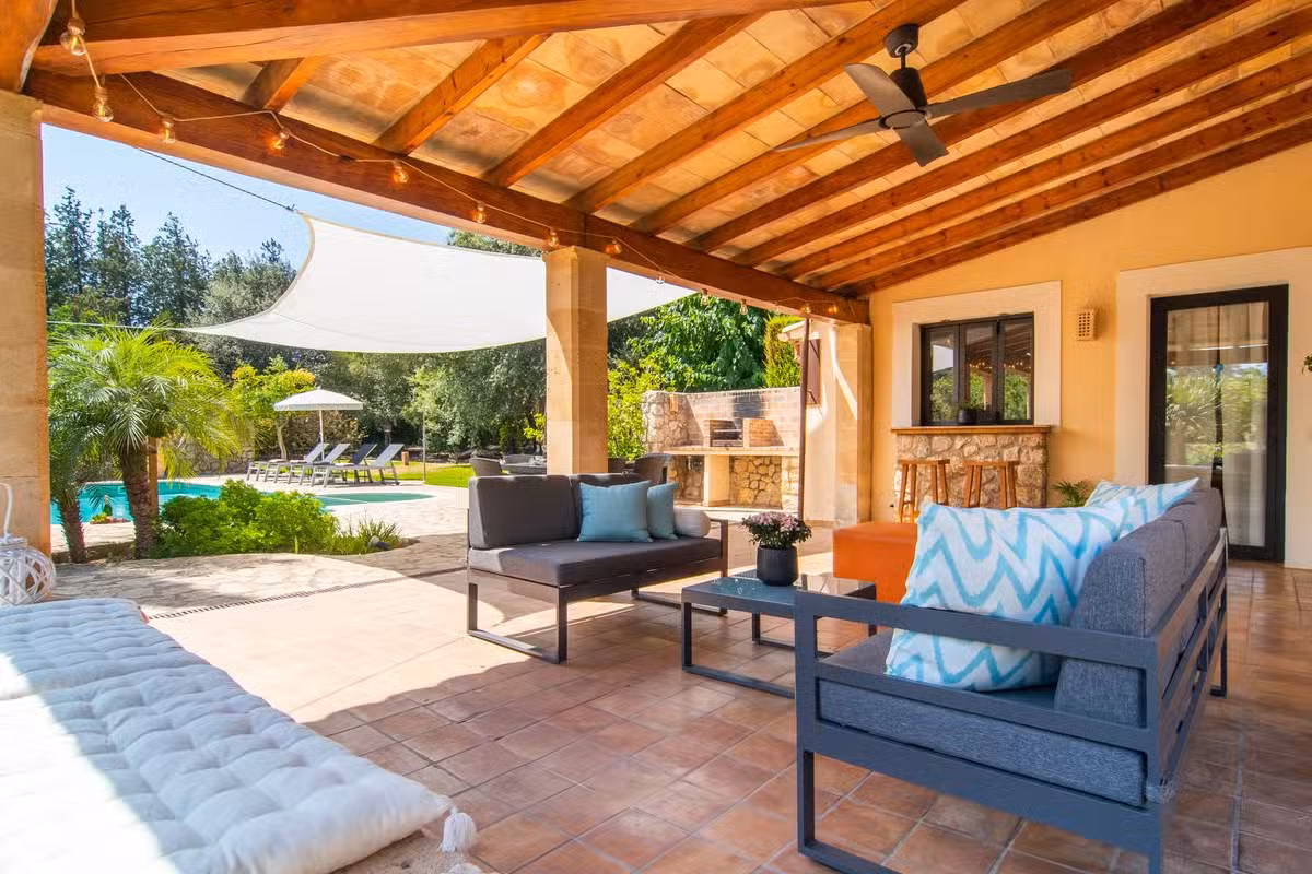 Villa Llenyater outside lounge area