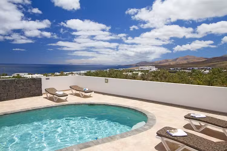 Villa Acentejo pool and view