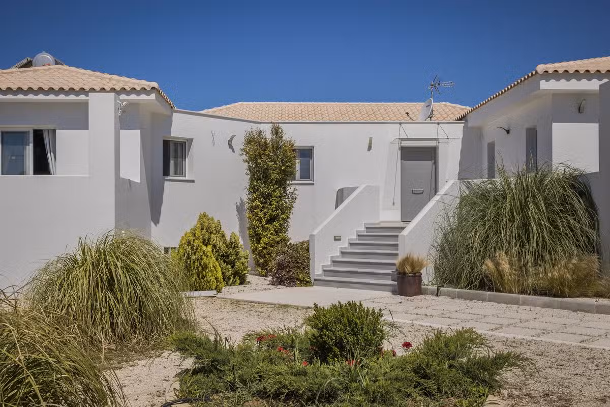 Ai Helis Summer House