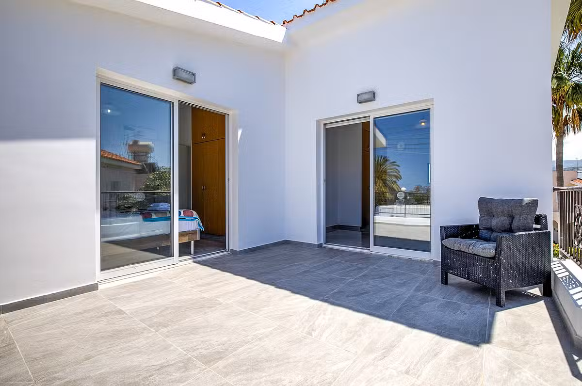 Villa Oasis Blue
