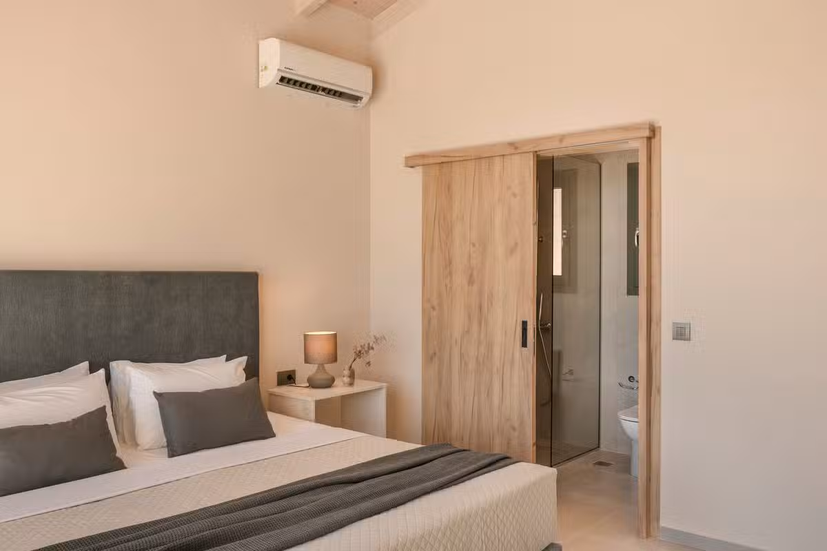 Villa Sciron Bedroom