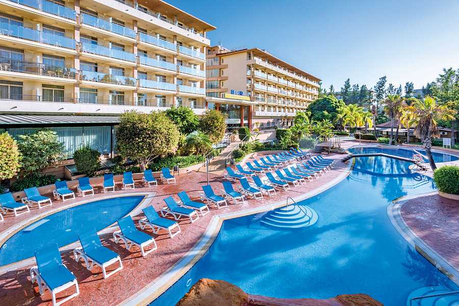 4R Regina Gran Hotel, Spain