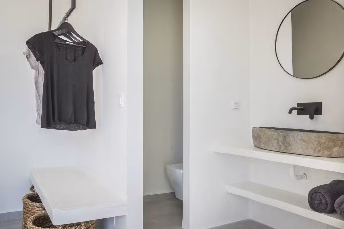 Olive Bay View Bathroom