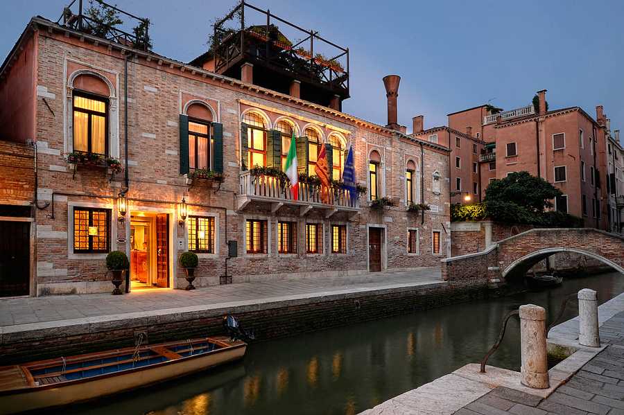 Palazzetto Madonna, Italy