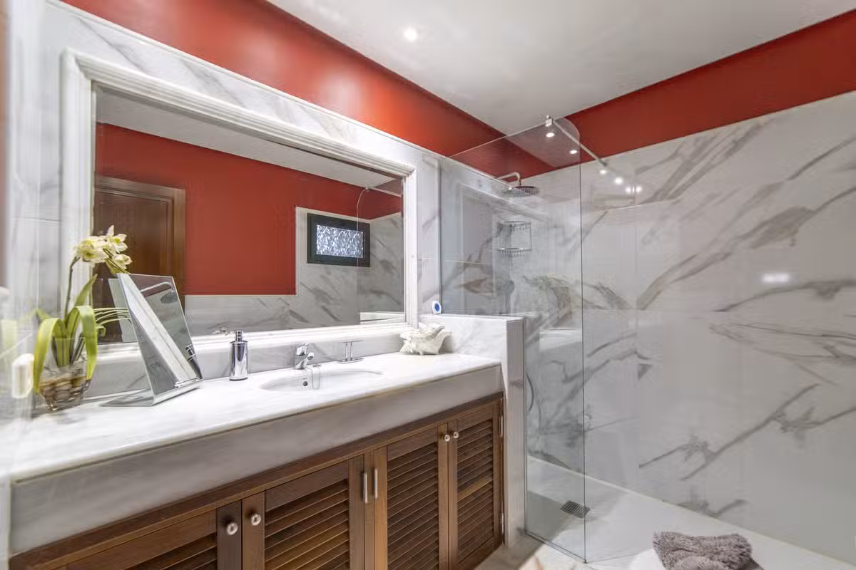 Villa Mavalosa Bathroom