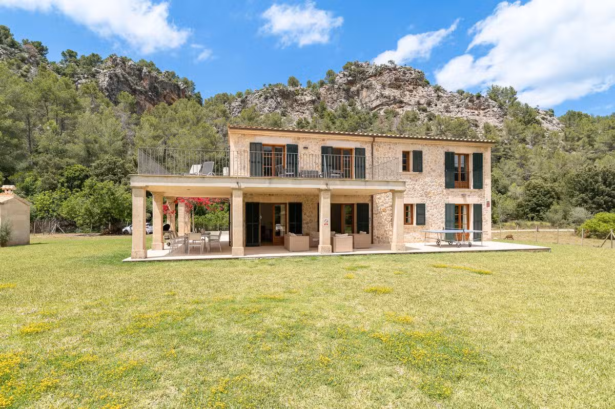 Vall den Marc Pool and Garden
