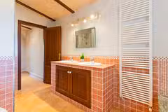 Villa es Jardí bathroom