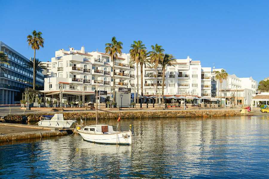 Es Canyer Apartments, Balearics