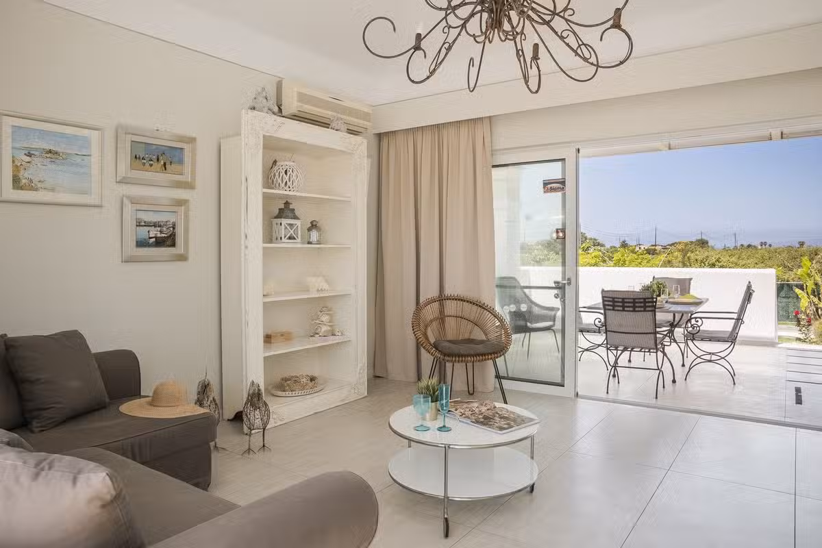 Ai Helis Beach House Lounge