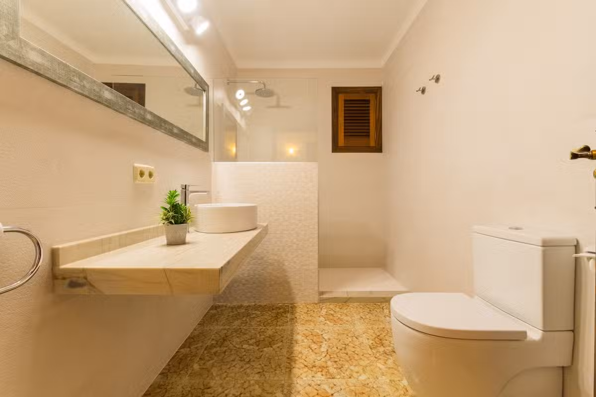 Villa Es Jardi bathroom