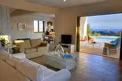NAUTILOS LIVING ROOM