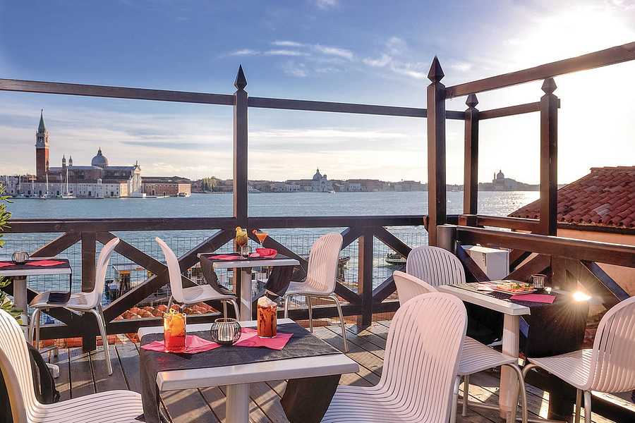Hotel Paganelli, Italy