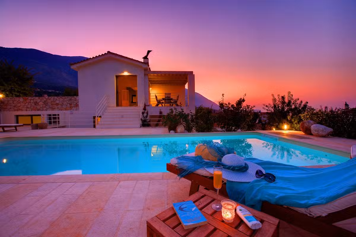 Villa Linatela Pool