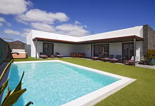 Villa Angelina pool