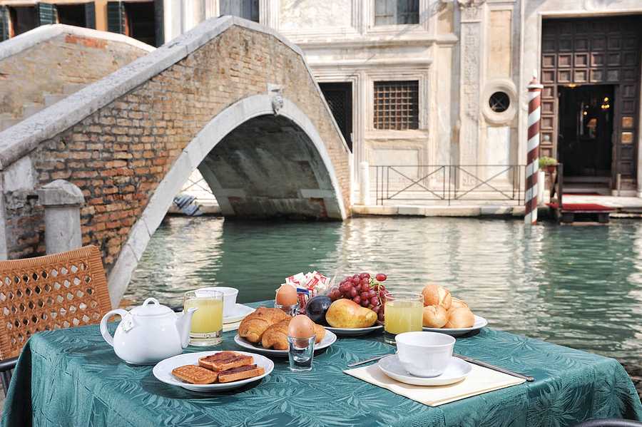 Hotel Tintoretto, Italy