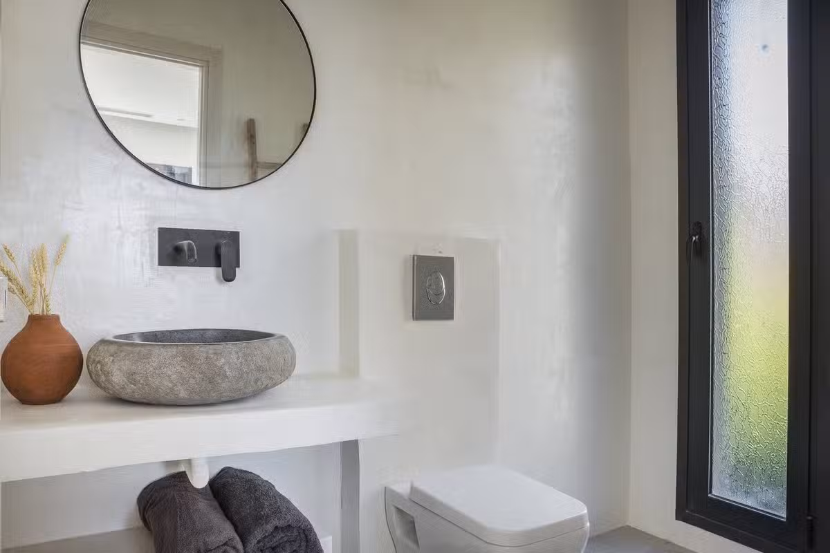 Olive Bay View Bathroom