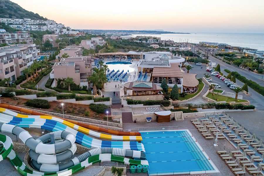 Grand Hotel Holiday Resort, Greece