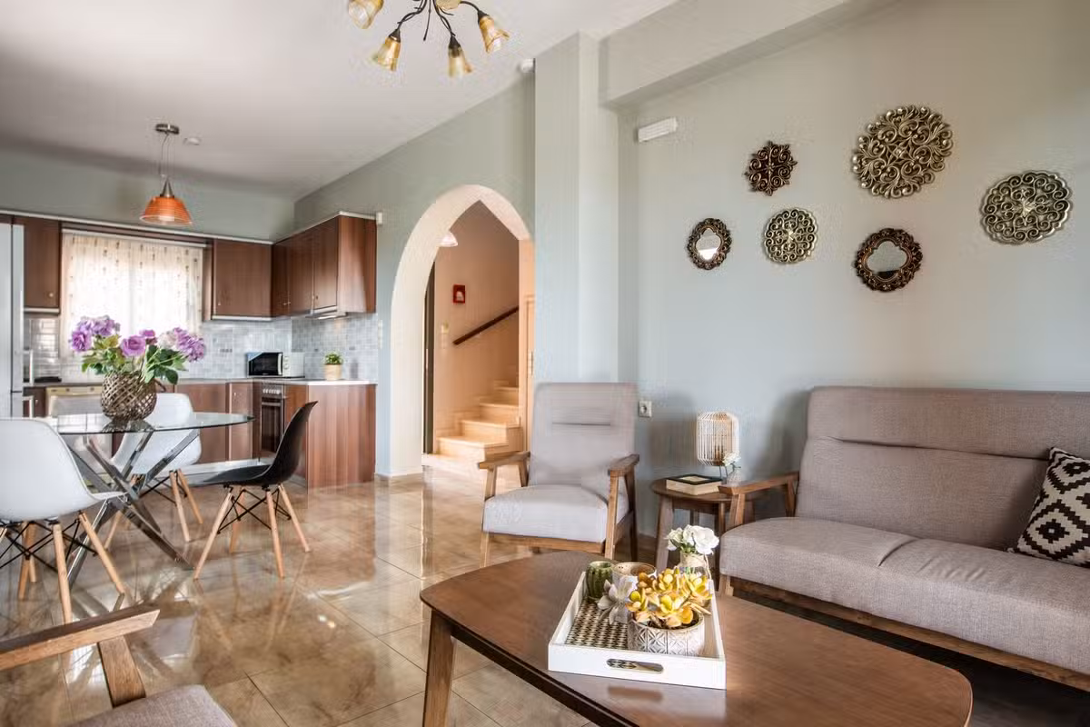 Athina Rose Lounge